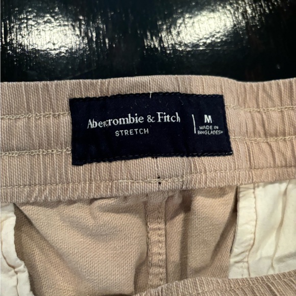 Abercrombie men’s shorts - Picture 2 of 3